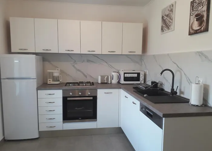 Apartmani Roza Lopar