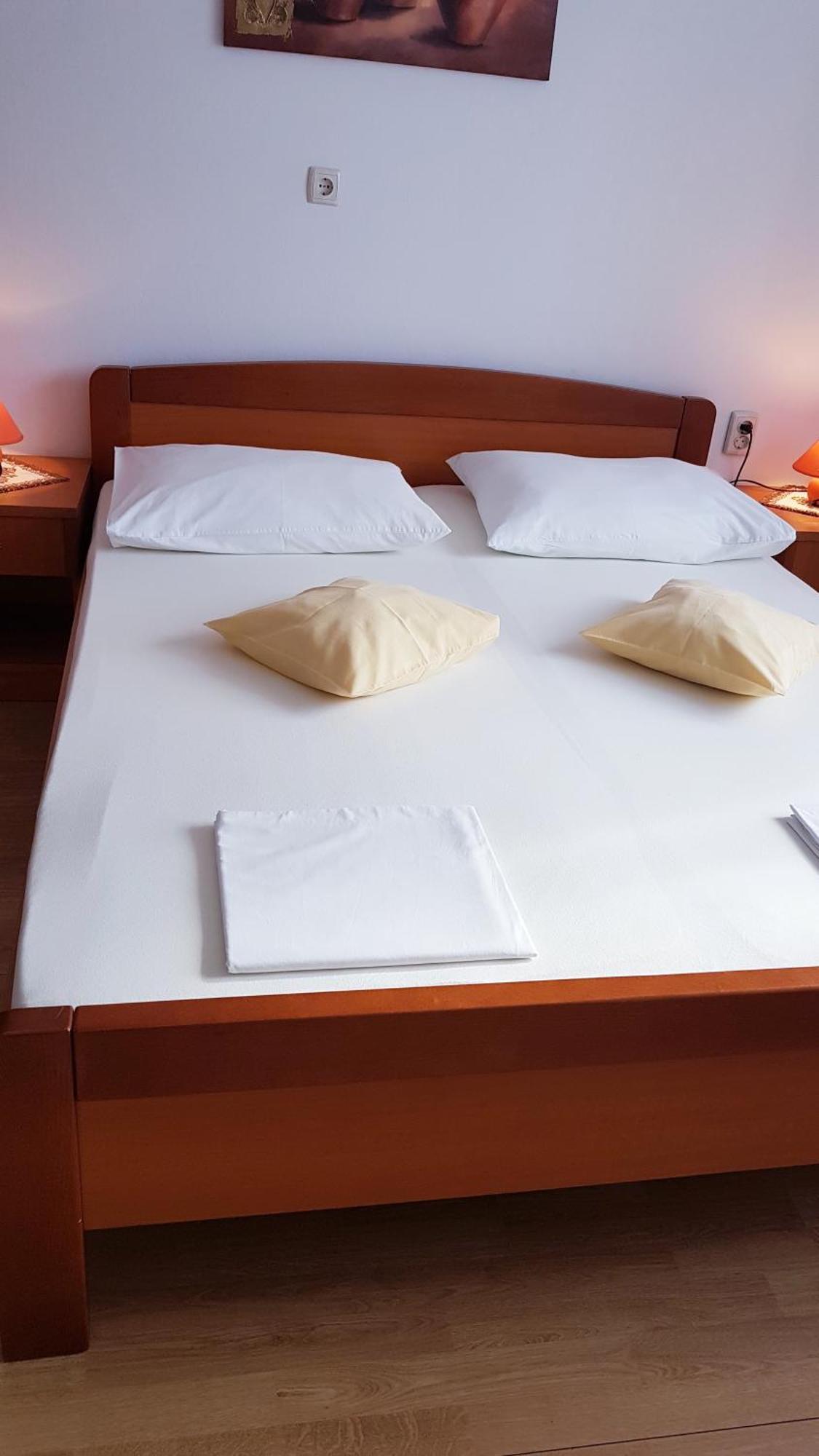 Apartma Roza Lopar