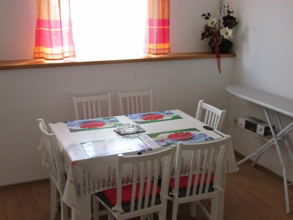 Apartma Roza Lopar